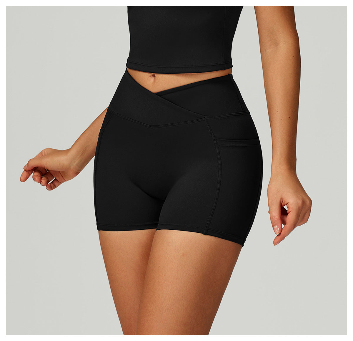 BLACK1_701cfe5d-4c58-4cb0-b3b6-394de7a0a82d.jpg