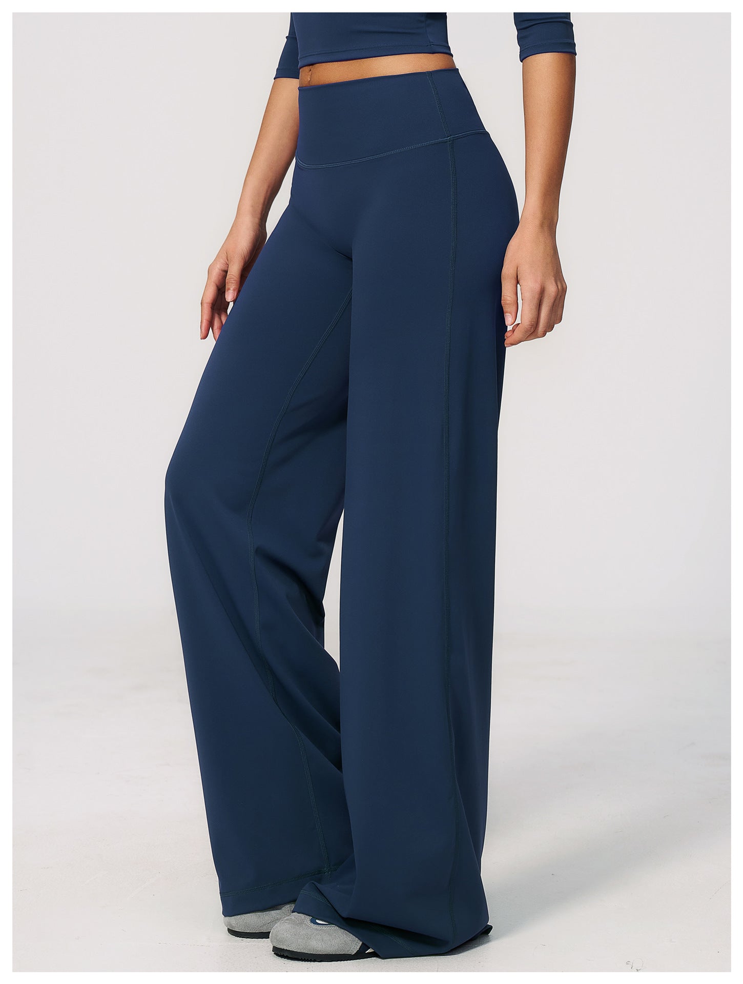 The Wide-Leg Pant