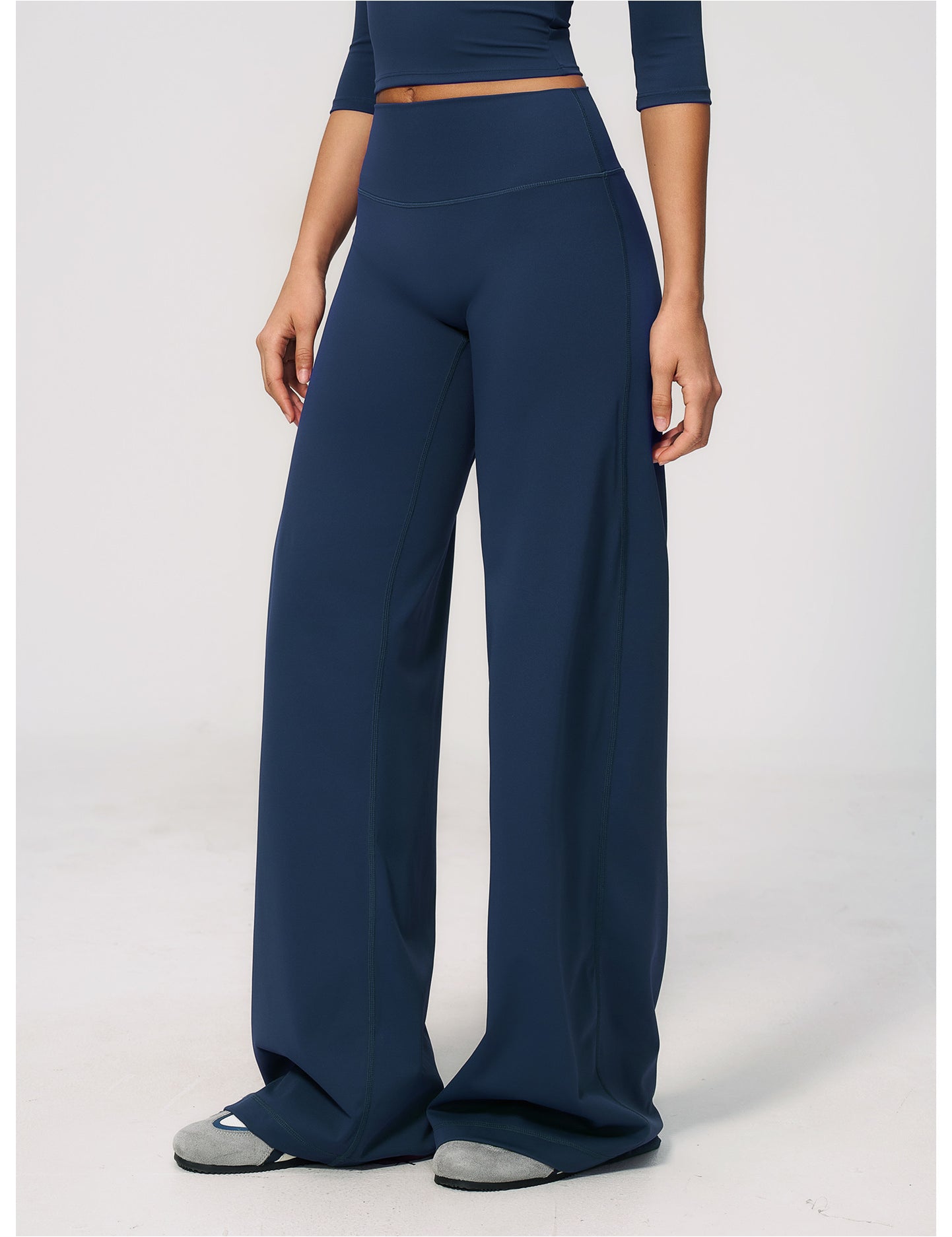 The Wide-Leg Pant