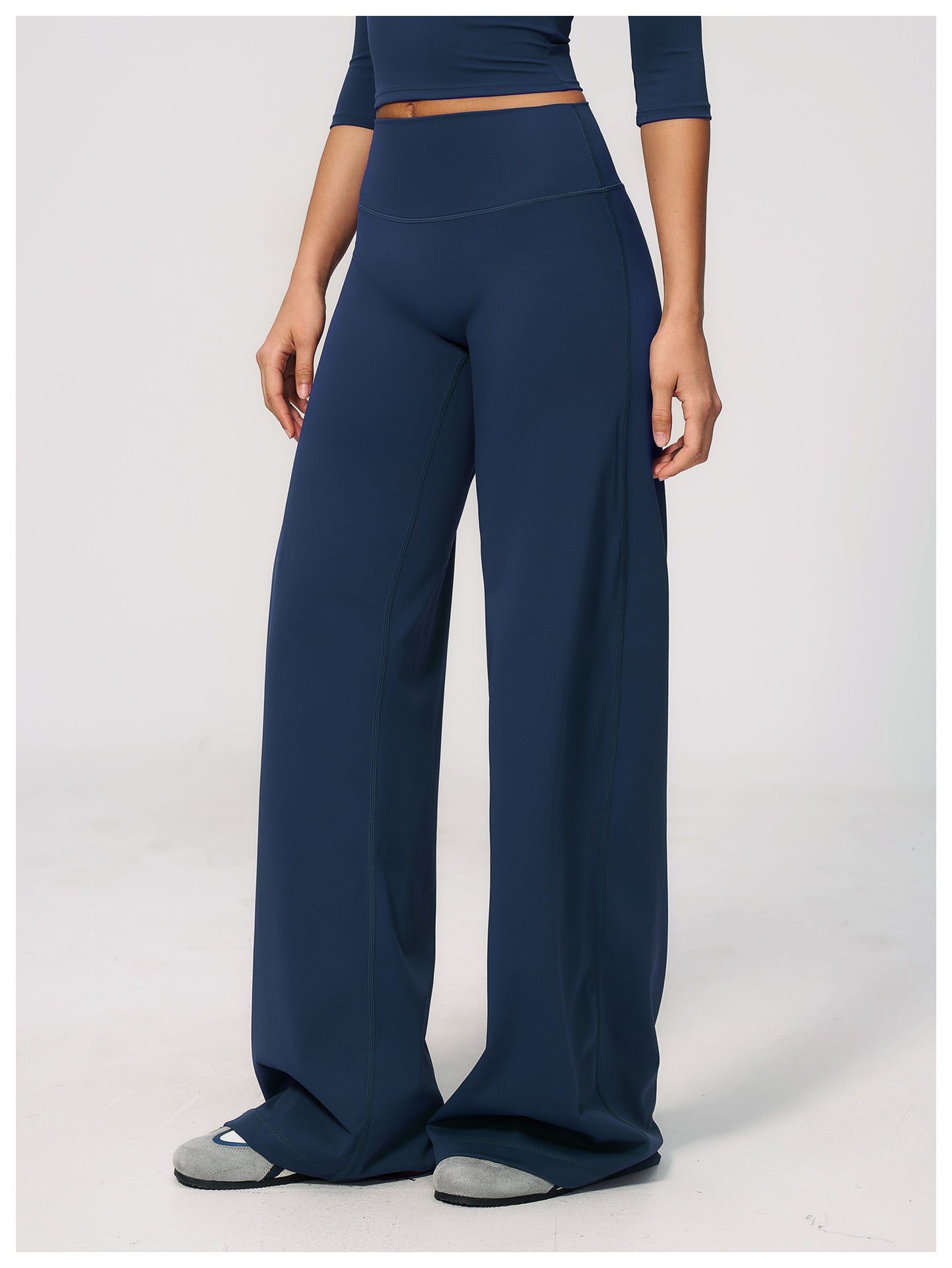 The Wide-Leg Pant