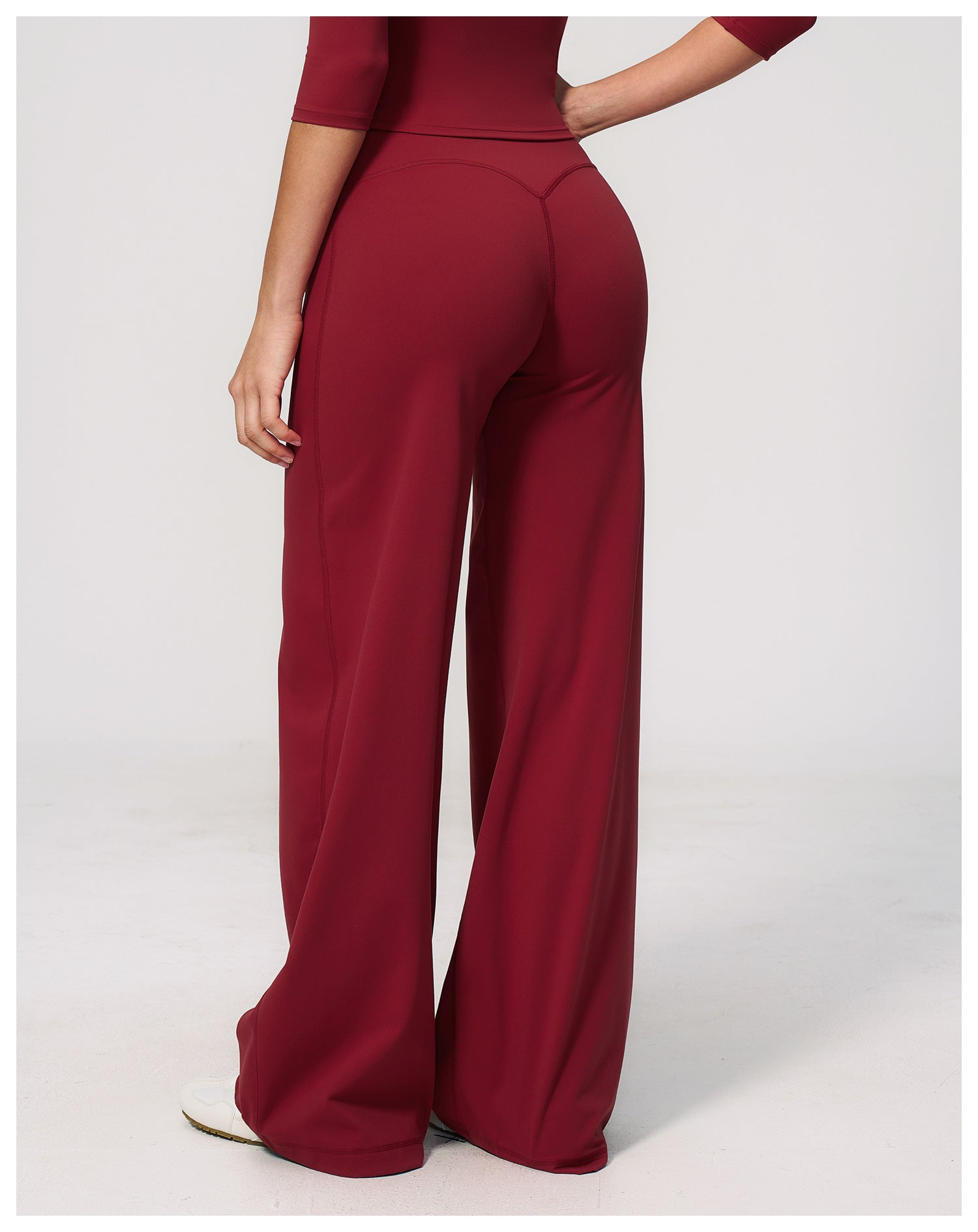 The Wide-Leg Pant